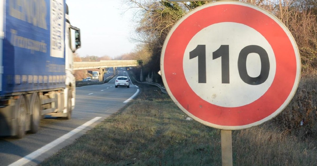 autoroute.jpg?resize=412,275 - Autoroutes: vers un abaissement de la limite de vitesse à 110 km/h ?