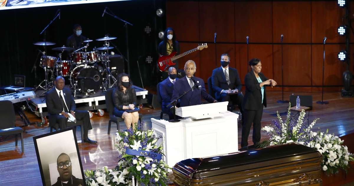 ec8db8eb84ac 2 3.jpg?resize=412,275 - Rev Al Sharpton Publicly Decries Donald Trump In George Floyd Funeral