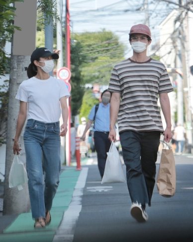 熱愛 高良健吾 黒島結菜が 650mの通い愛 密会現場写真入手で ネットの反応は Hachibachi 熱愛 高良健吾 黒島結菜が 650mの通い愛 密会現場写真入手で ネットの反応は Hachibachi