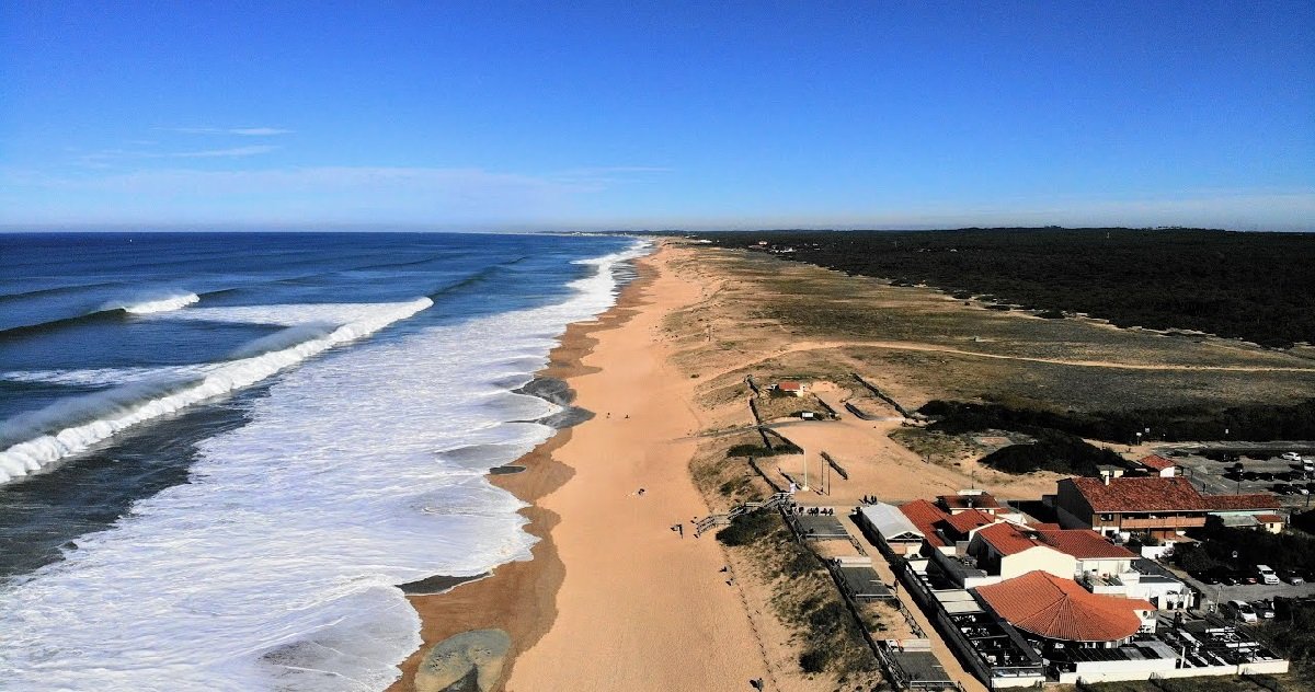 plage de ondres.jpg?resize=412,275 - Landes: deux personnes ont été emportées par une vague alors qu'elles marchaient sur une plage