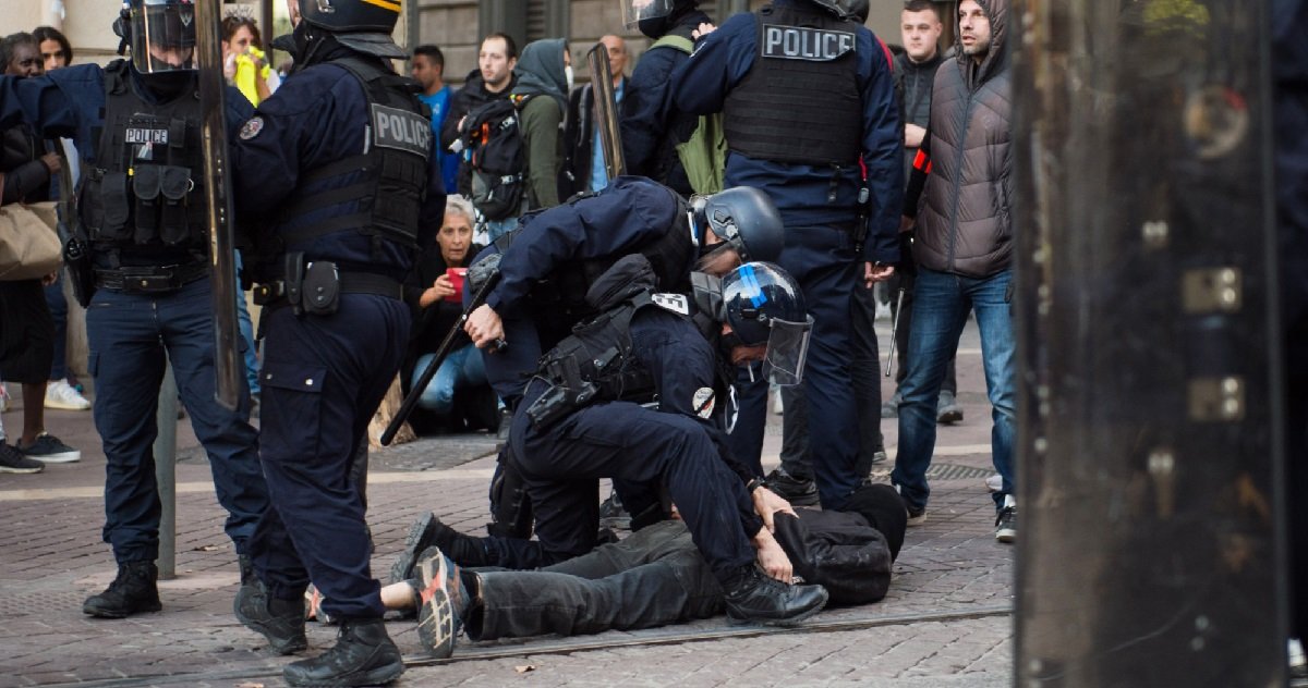 police 3.jpg?resize=412,275 - Avec l'interdiction de "la méthode d'étranglement", des policiers appellent à la grève des interpellations