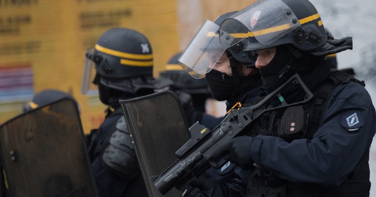 police 9.jpg?resize=1200,630 - Dijon: après les violences de la semaine dernière, une importante opération de police a eu lieu aux Grésilles