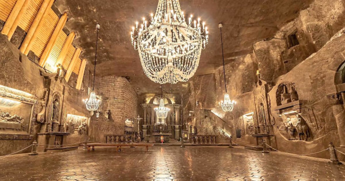 salt19.png?resize=1200,630 - 15+ Photos Of A Salt Mine In Poland With Underground Chapels, Lakes And Chandeliers Made Of Salt
