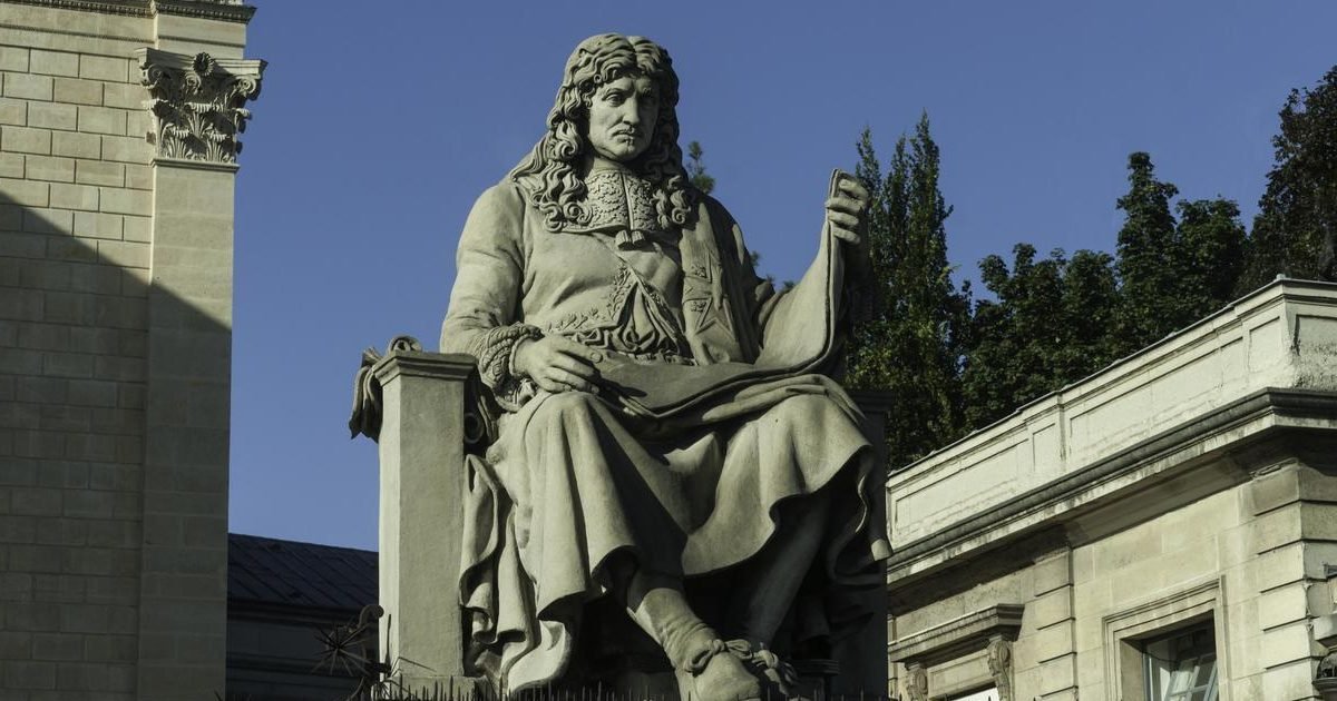 statue of colbert palais bourbon paris 28 july 2015 e1592594175696.jpg?resize=1200,630 - Selon un sondage, 47% des Français pensent qu'il existe un racisme anti-blanc