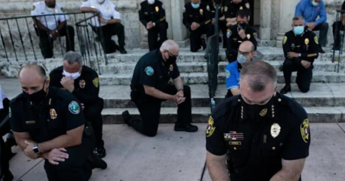 untitled design 2 10.jpg?resize=412,275 - Police Officers Warned That Refusing To Kneel Before Protesters Could Lead To Trouble