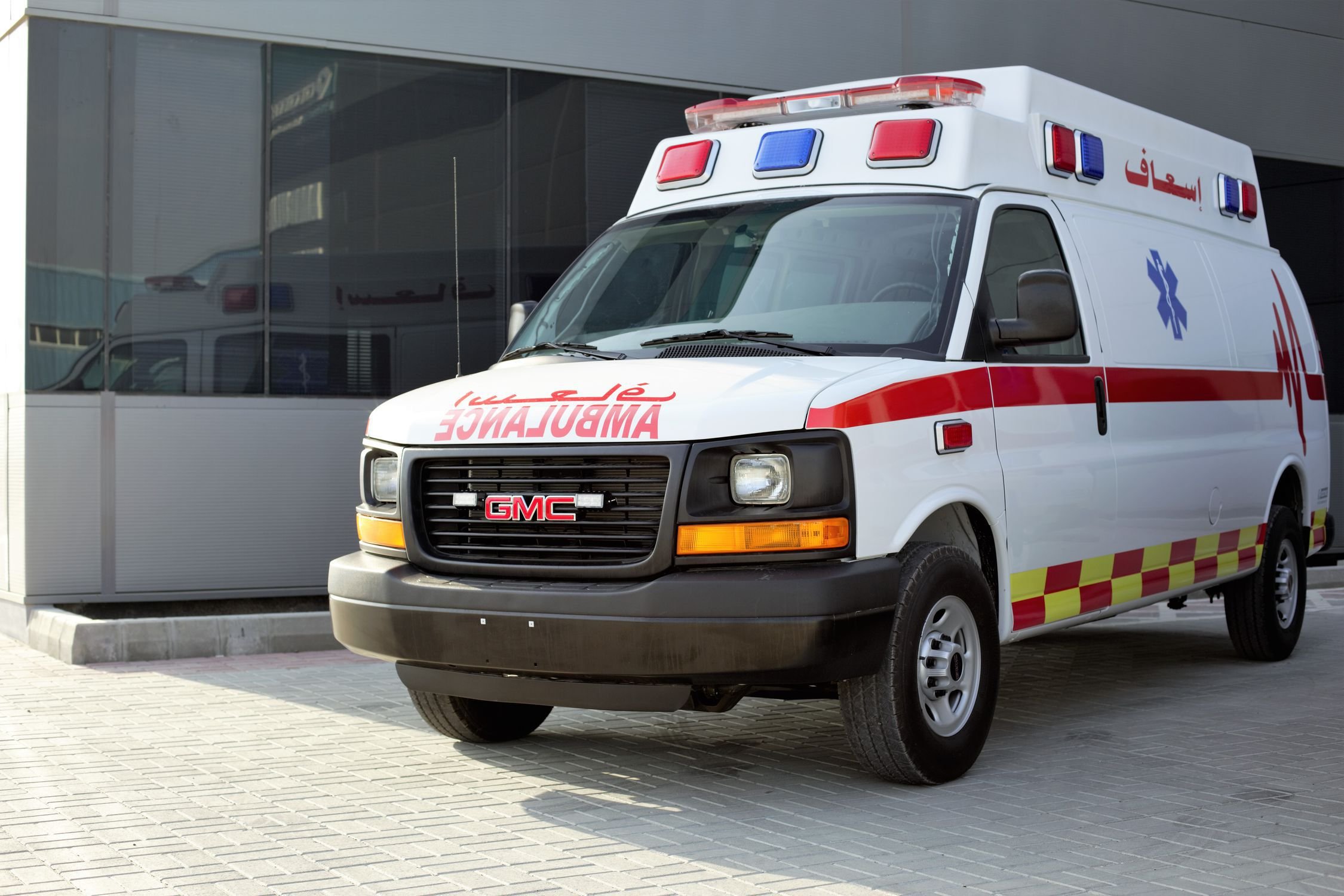Ambulancia furgoneta - GMC Savana - Paramed International - tipo B