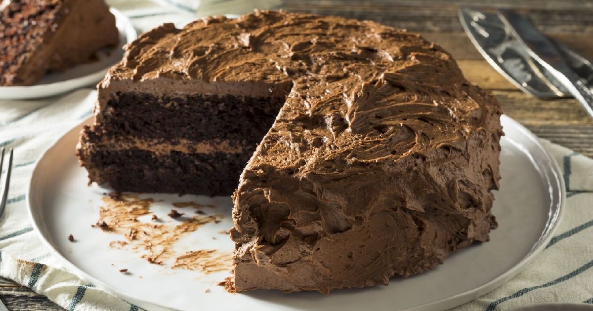gateau.jpeg?resize=1200,630 - À vos fourneaux: découvrez la recette du gâteau au chocolat à 50 calories