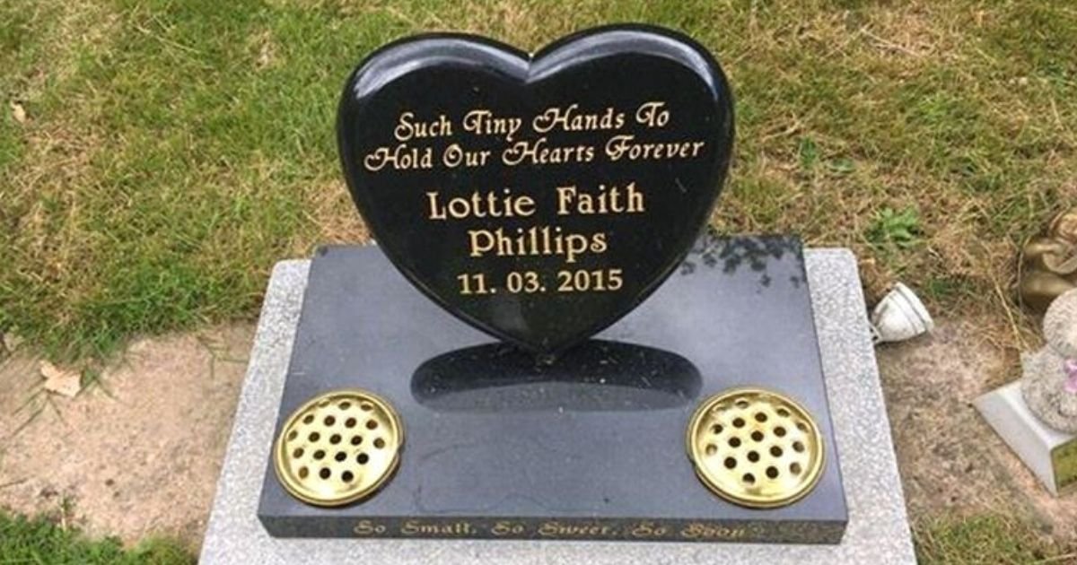 grave6.jpg?resize=412,275 - Mother Left Heartbroken After Special Items Were Stolen From Baby Daughter’s Grave