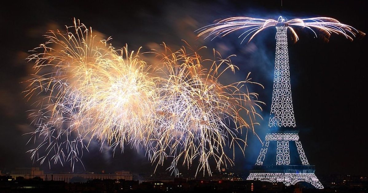 tour eiffek e1594292395307.jpg?resize=1200,630 - 14 juillet : Le feu d’artifice est maintenu à la tour Eiffel, mais sans public