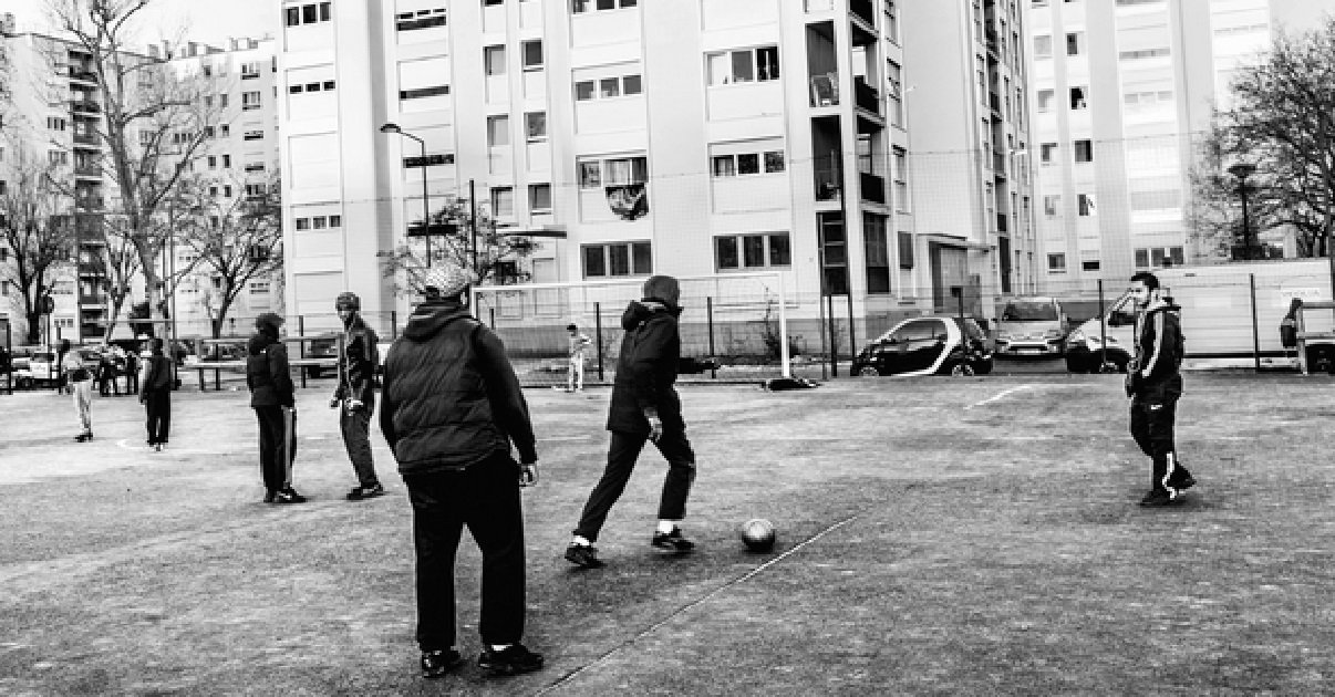 vol 1.jpg?resize=412,232 - Versailles: un match de foot entre jeunes dégénère en bagarre géante...