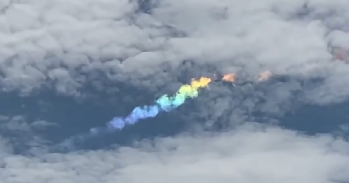 youtube e1593627505846.jpg?resize=1200,630 - Japon : Un "arc-en-ciel de feu" est apparu dans le ciel de Tokyo