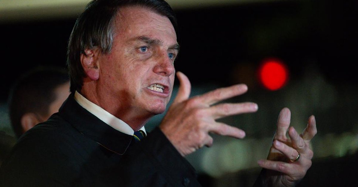 1 171.jpg?resize=1200,630 - "Las Ganas Que Tengo De Llenarte La Boca Con Puñetazos" Bolsonaro Amenaza A Periodista Por Una Pregunta Sobre Su Familia