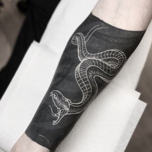 tatouage encre blanche