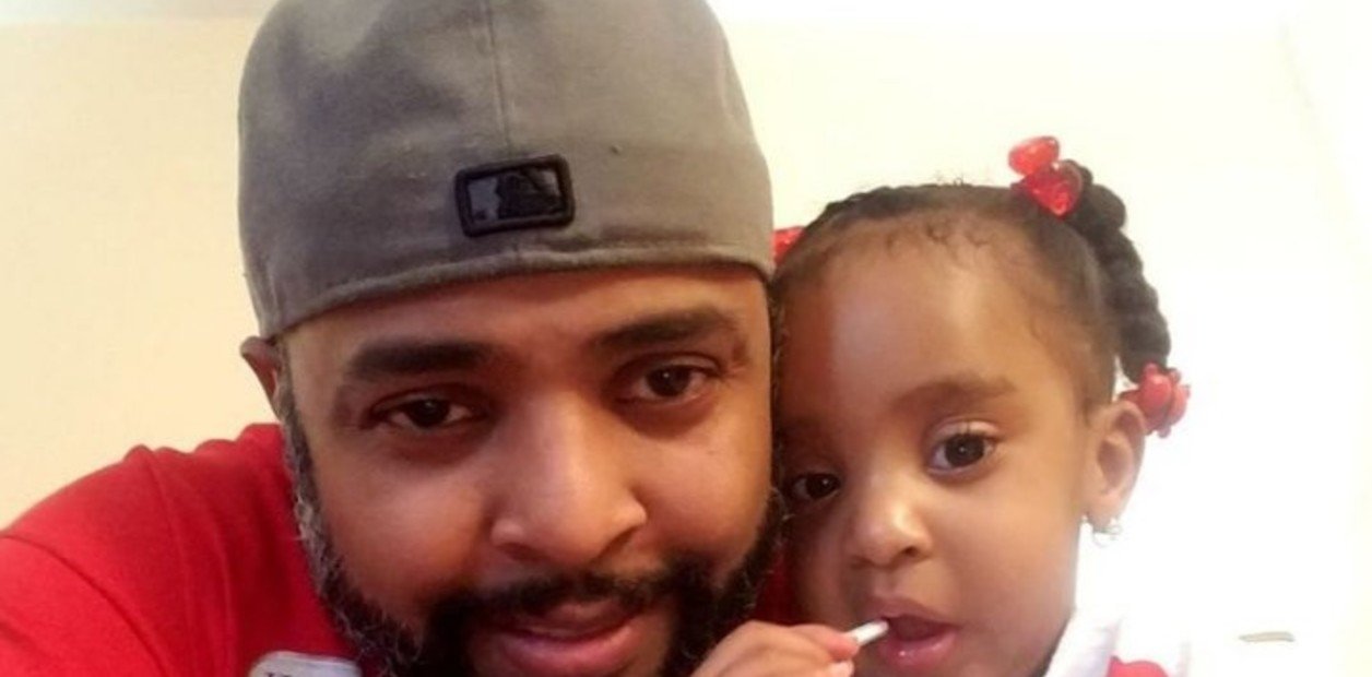 Horror en Nueva York: encerró a su hija de tres años en el auto y la quemó viva - Clarín