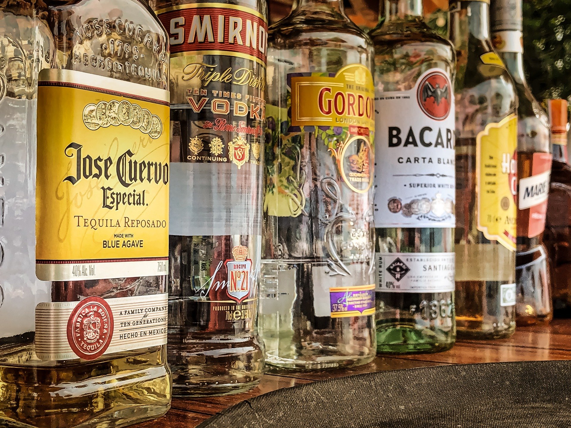 Una ordenanza premonitoria: Vender alcohol en tiendas desde las 22:00 horas  lleva prohibido en Cuenca 11 años - Voces de Cuenca