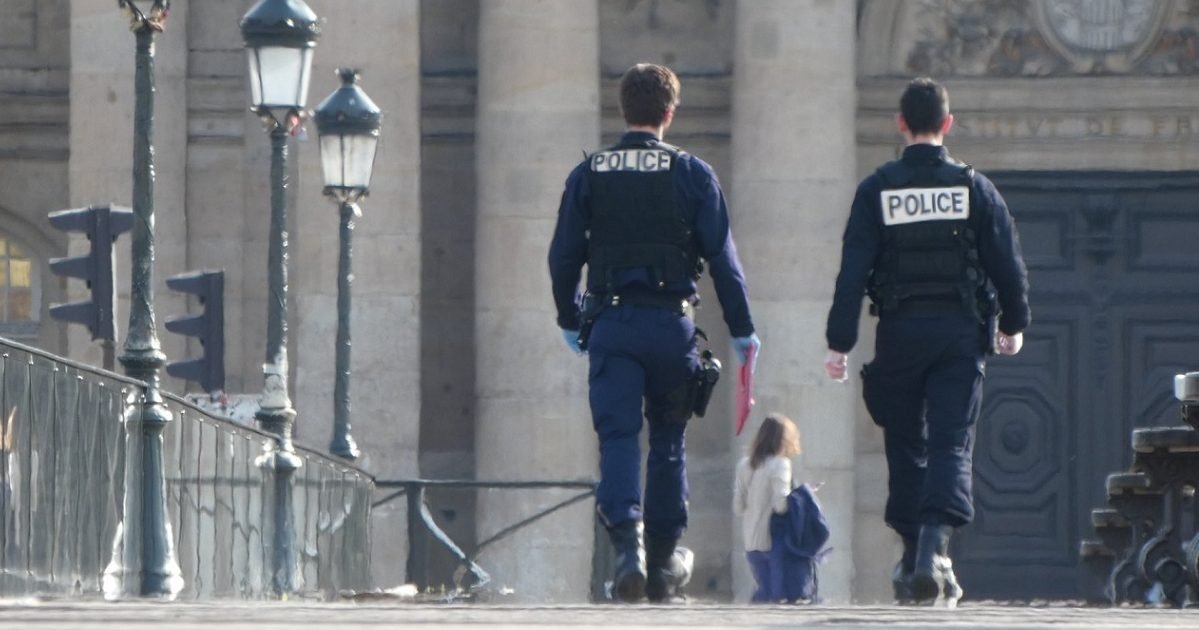 actu fr 1 e1597246836649.jpeg?resize=1200,630 - Paris : Trois policiers agressés lors d'un contrôle