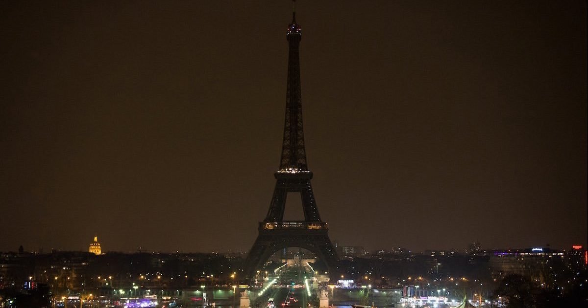 actu fr e1596643049230.jpg?resize=1200,630 - Beyrouth : En hommage aux victimes, la Tour Eiffel s'éteindra à minuit