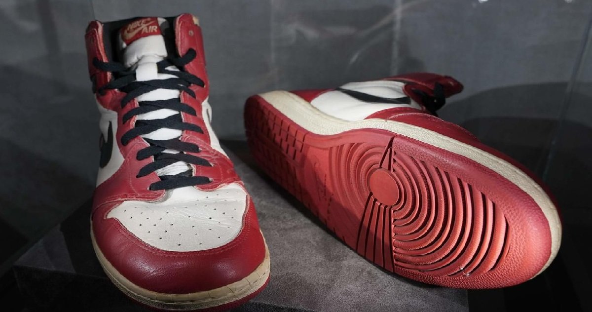 aj1.jpg?resize=1200,630 - Record: une paire de Nike Air Jordan a été vendue aux enchères pour un prix complètement dingue