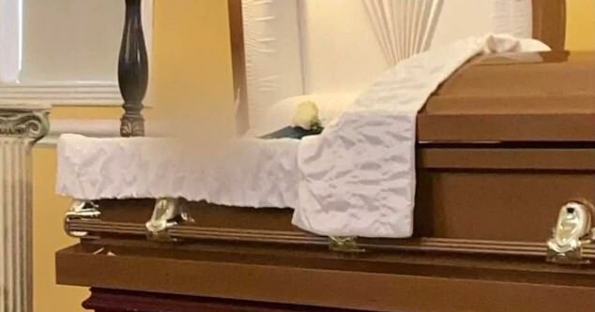 body5.jpg?resize=412,275 - Grieving Family Left Distraught After Discovering Wrong Body In Great-Grandfather's Coffin