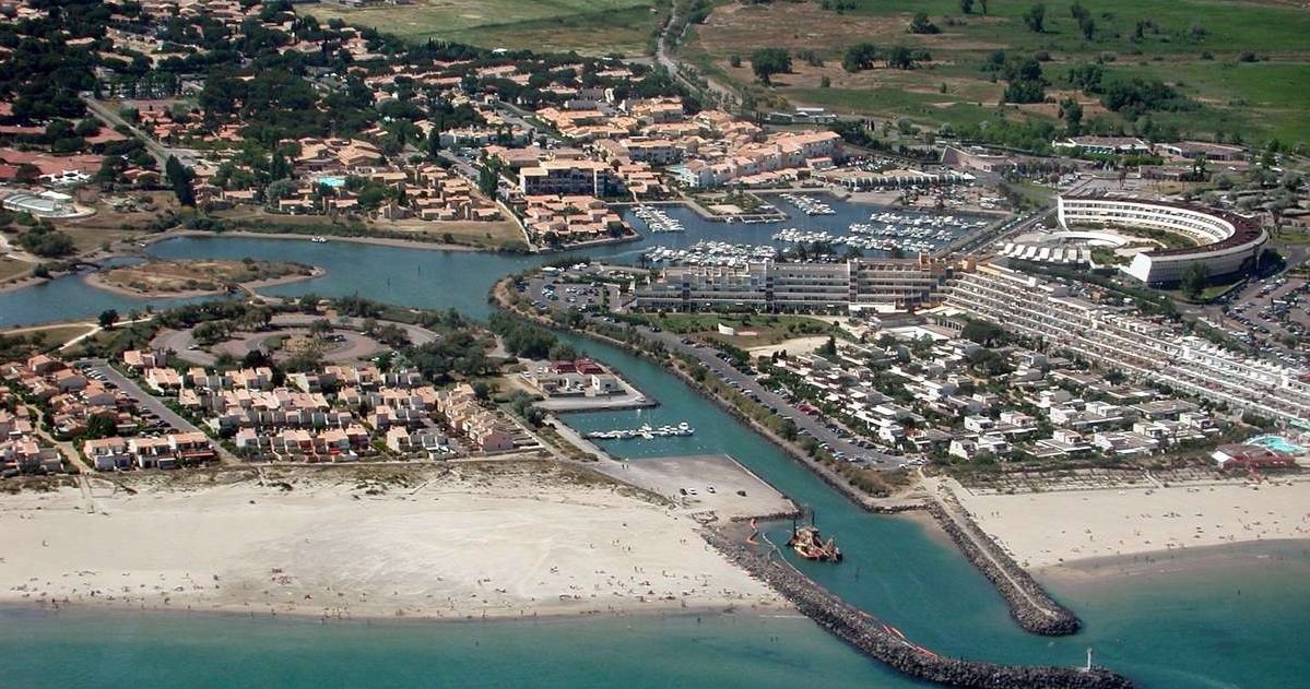 ca.jpg?resize=1200,630 - Cap d'Agde: dix-sept établissements du village naturiste ont fermé à cause du coronavirus