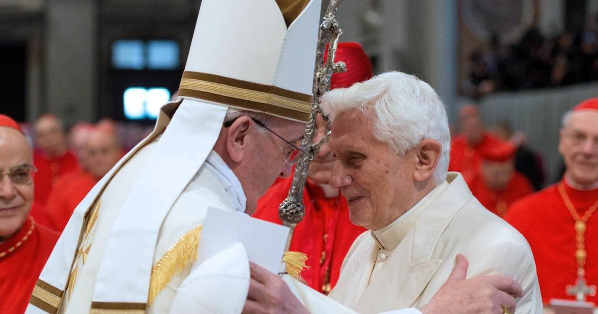 ec8db8eb84ac 1 1.jpg?resize=1200,630 - Former Pope Benedict Seriously Ill And Fatally Weak, According To Biographer