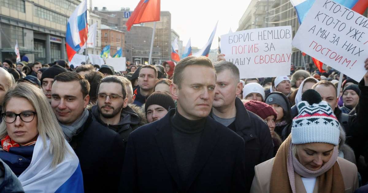 ec8db8eb84ac 3 25.jpg?resize=1200,630 - Putin's Opponent Alexey Navalny Poisoned After Suspicious Tea-Time