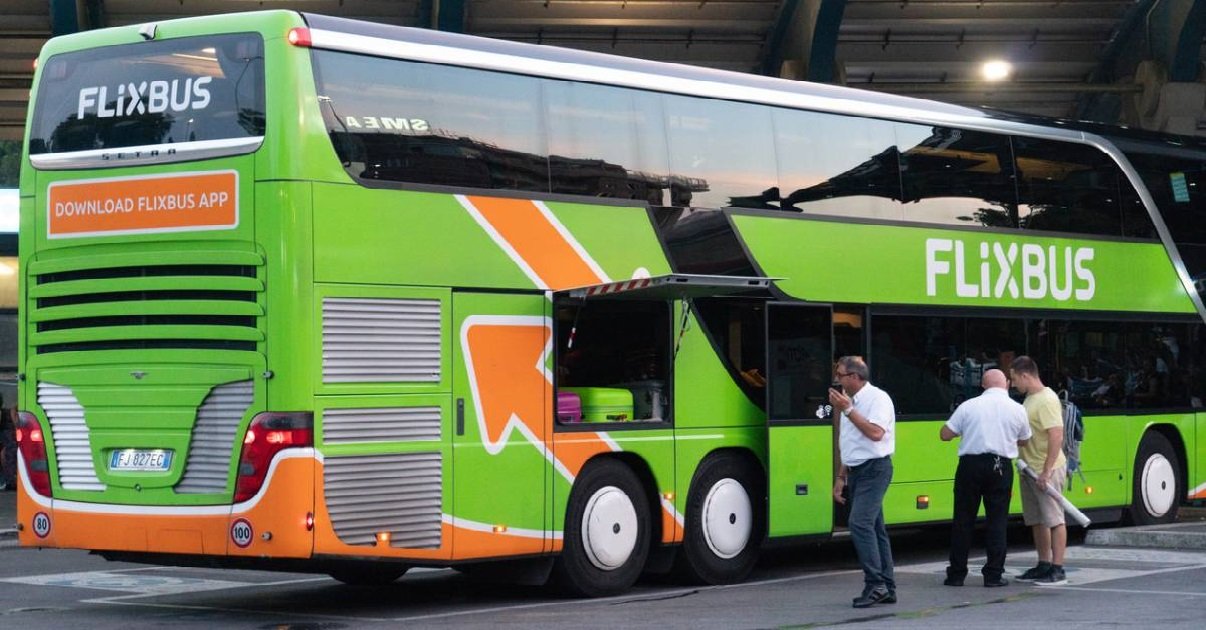 fb.jpg?resize=412,232 - Eure: deux jeunes femmes ont été oubliées par un Flixbus sur une aire d'autoroute