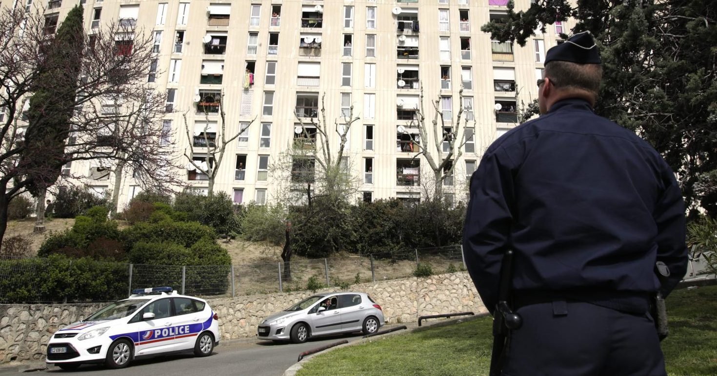 franceinfo 3 e1598881171851.jpg?resize=412,275 - Marseille : Interpellation ratée, des policiers blessés ont dû relâcher le suspect