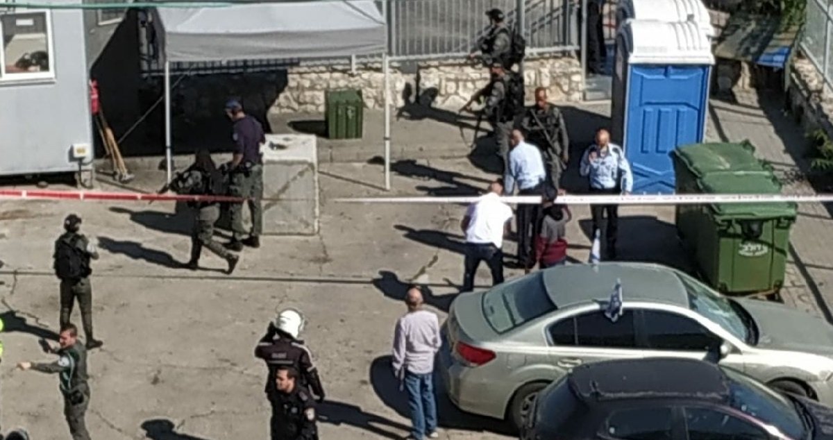 jeru.jpg?resize=1200,630 - Jérusalem: un homme a attaqué un policier avec un couteau avant de se faire abattre