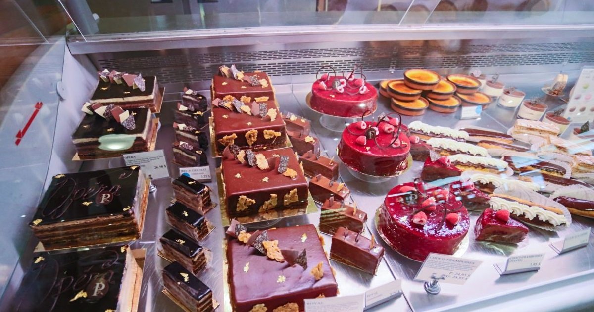 patisserie.jpg?resize=412,275 - Vosges: une boulangère jetait volontairement des asticots sur ses pâtisseries