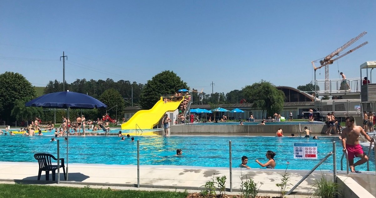 piscine.jpg?resize=1200,630 - Suisse: une piscine fermée aux Français à cause des incivilités de "bandes de jeunes"