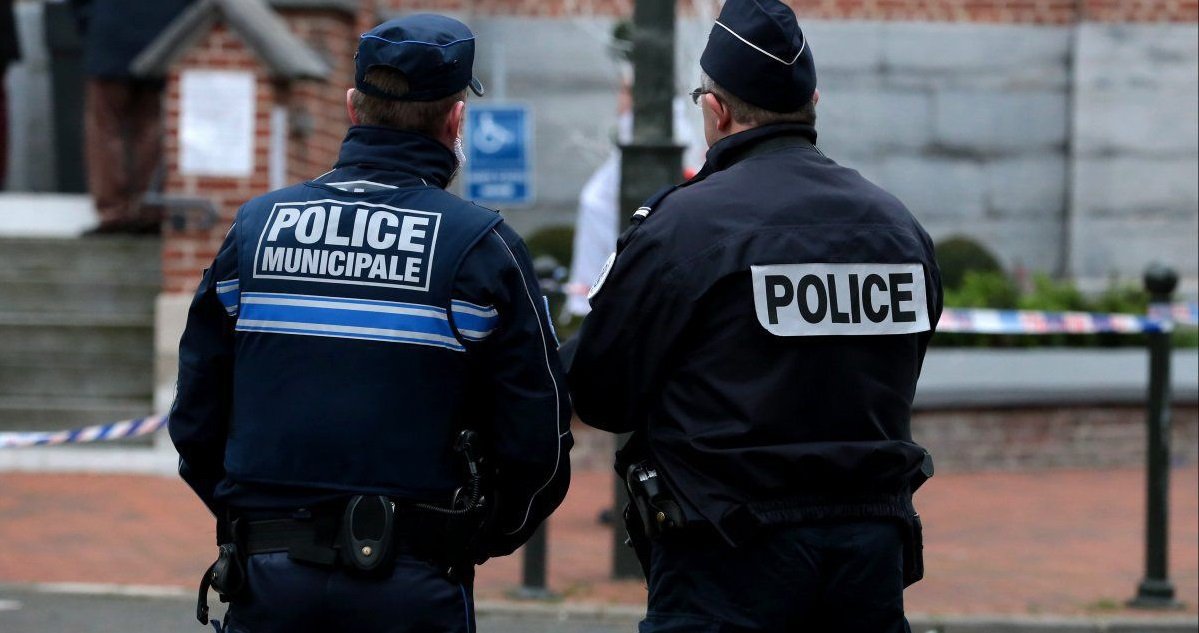police 6.jpg?resize=1200,630 - Perpignan: un homme a assassiné ses parents et ses beaux-parents puis s'est dénoncé à la gendarmerie