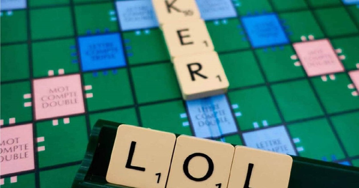 scrabble.jpg?resize=412,275 - Quels sont les 10 mots qui rapportent le plus de points au Scrabble ?