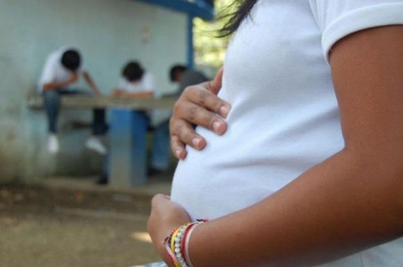 Niña embarazada quiere casarse - 22/07/2015 - EL PAÍS Uruguay