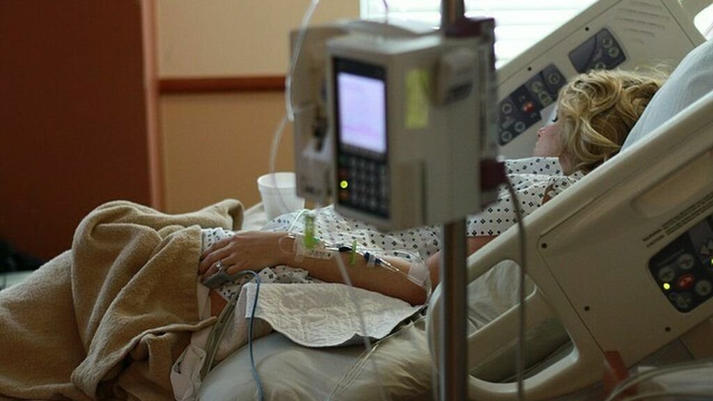 El violador de la mujer en coma que dio a luz en Arizona es su enfermero