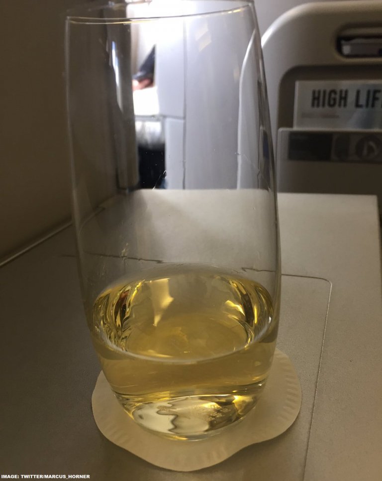 La bebida en los aviones – Turama