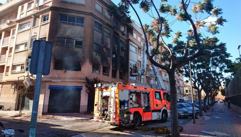 Detenido el hombre sospechoso de quemar la casa de su expareja en Albal, Valencia