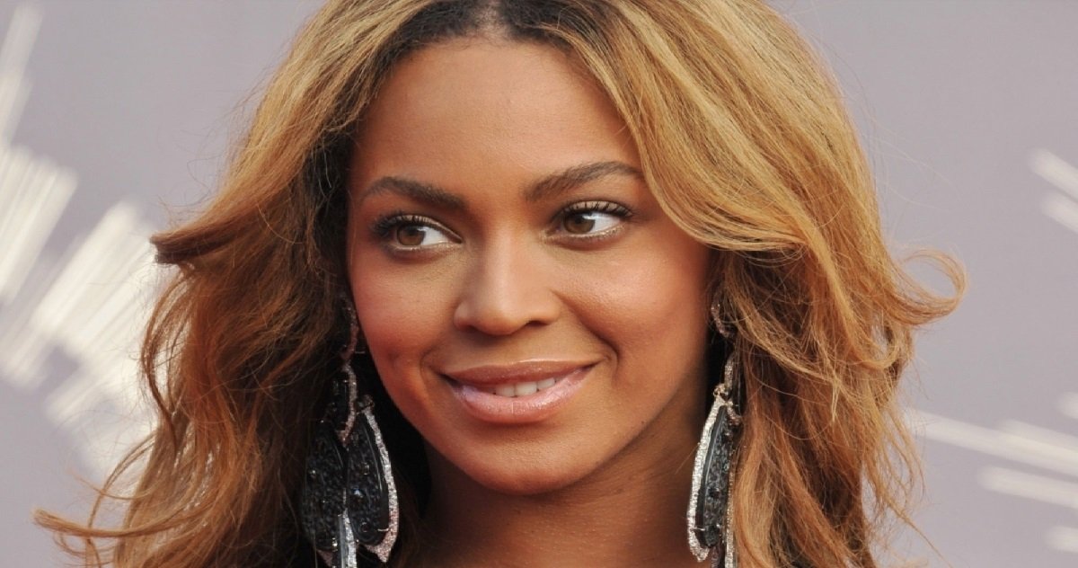 beyonce.jpeg?resize=412,275 - Beyoncé vient de donner 1 million à des entreprises appartenant à des "Noirs"