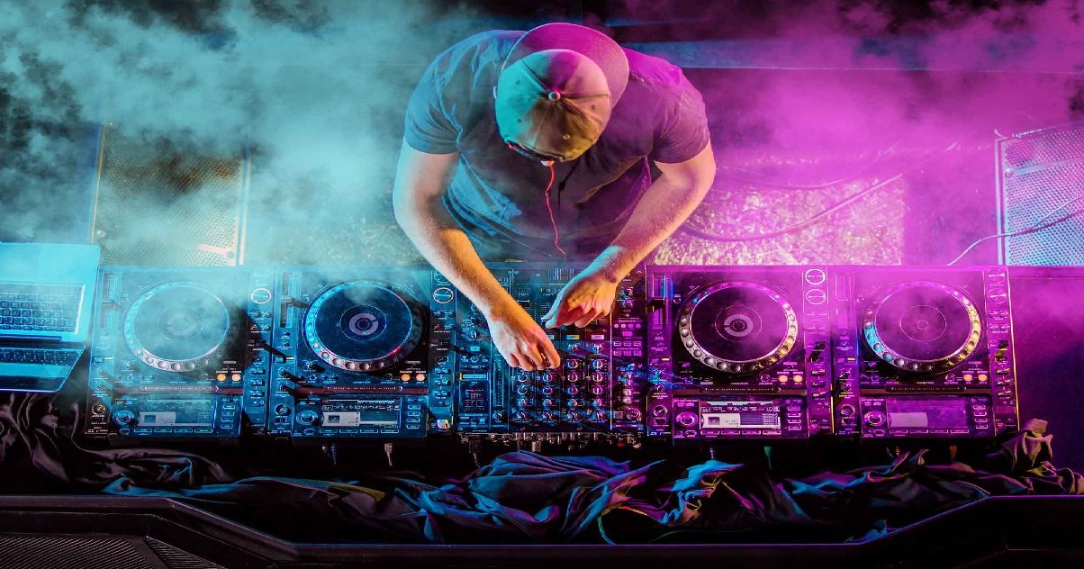 dj 1.jpg?resize=412,232 - Un DJ ultra-populaire a été retrouvé mort à Miami Beach