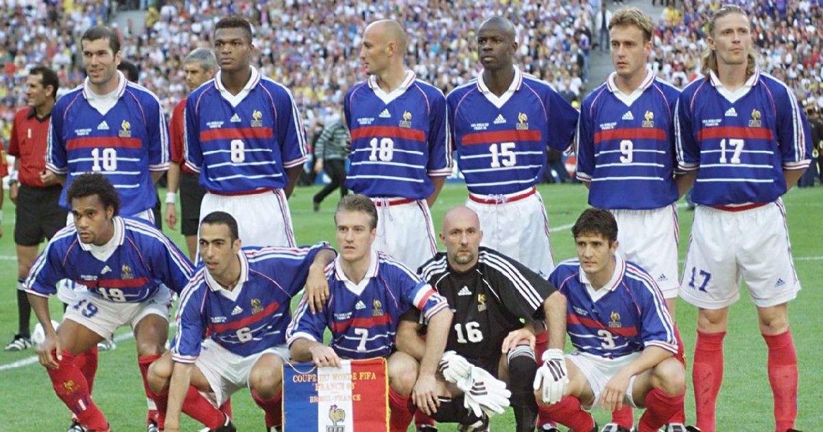 france98.jpg?resize=412,275 - Football: découvrez les nouveaux maillots de l'équipe de France