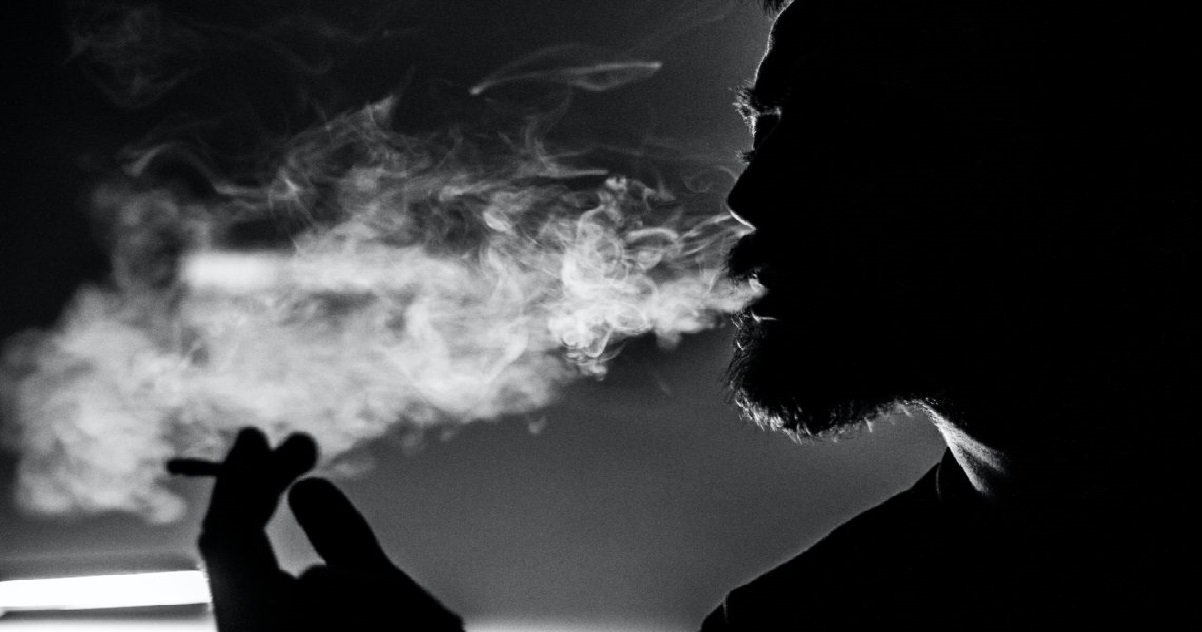 fumeur.jpg?resize=1200,630 - Un géant du tabac annonce que les cigarettes pourraient disparaître d'ici 10 à 15 ans