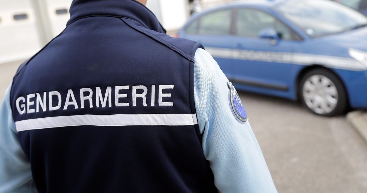 gen.jpg?resize=412,275 - Drôme: un gendarme récupérait des numéros de portable de femmes pour les draguer