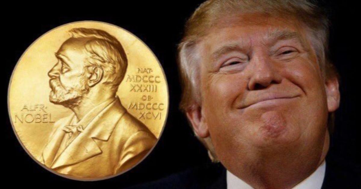 https   cdn cnn com cnnnext dam assets 180502195138 trump nobel prize split e1599672497216.jpg?resize=412,232 - Quelqu'un a proposé le nom de Trump pour le prix Nobel de la paix