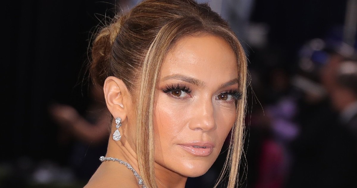 jlo.jpg?resize=1200,630 - Instagram: Jennifer Lopez dévoile une photo d'elle en bikini