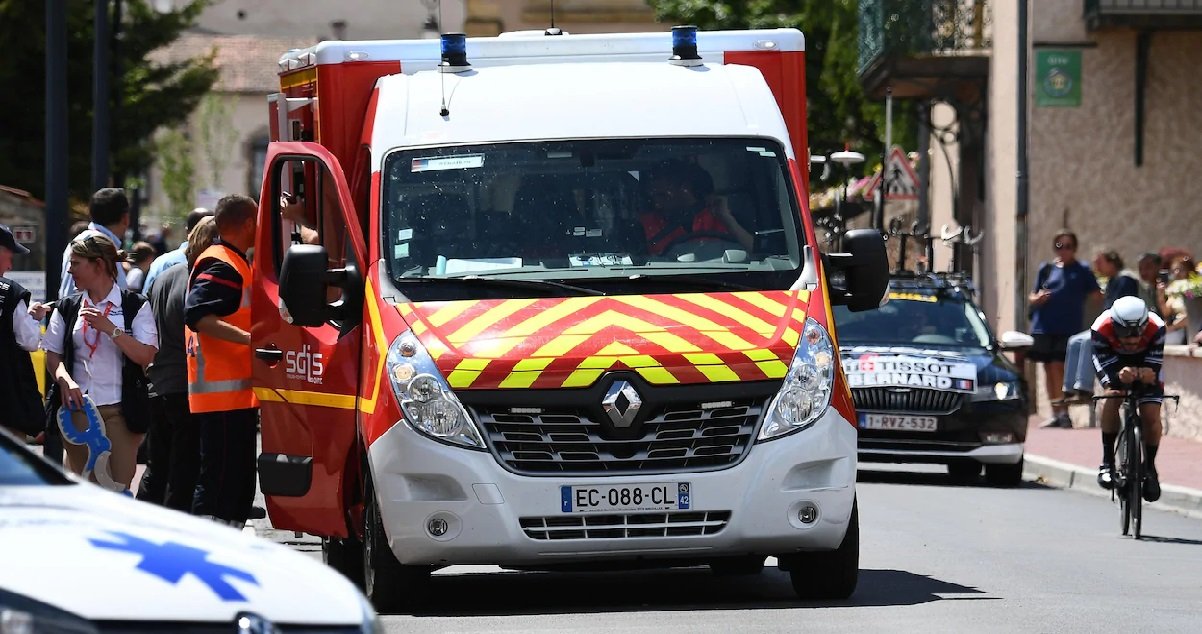 sa.jpg?resize=412,275 - La Courneuve: deux femmes sautent par la fenêtre pour échapper à un incendie