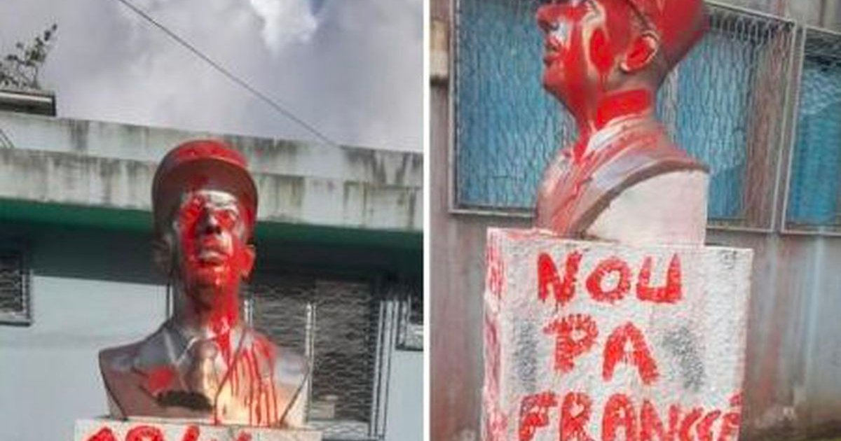 statue.png?resize=1200,630 - Martinique : un buste du général de Gaulle a été dégradé
