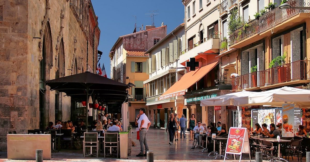 1200px perpignan   panoramio e1603465786957.jpg?resize=412,275 - Perpignan: un homme de 300 kg est bloqué chez lui depuis des mois