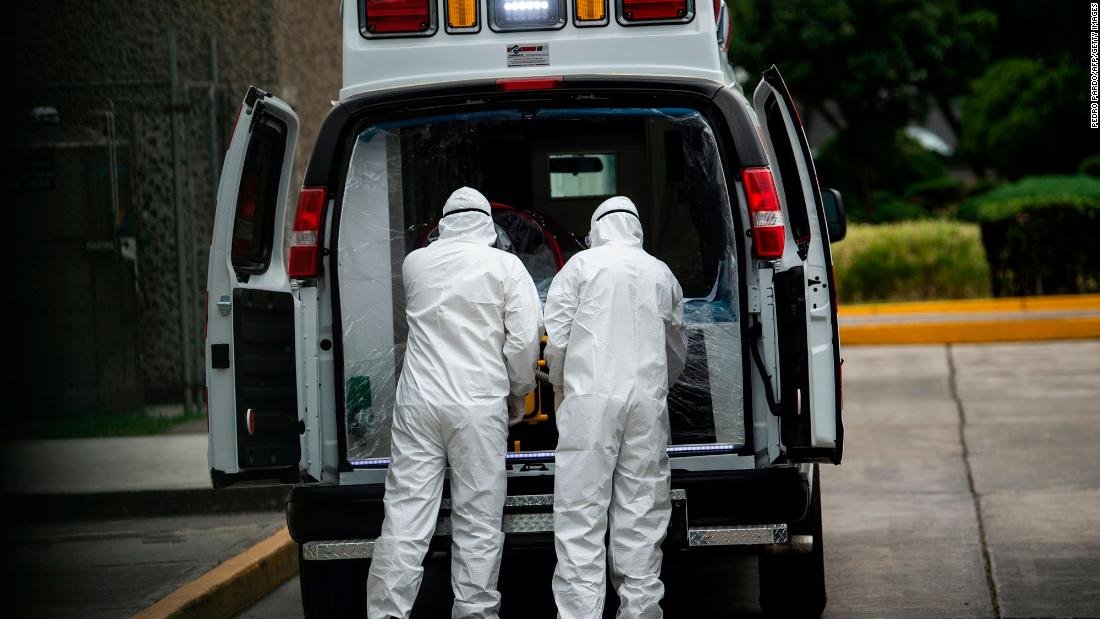 Te mandan a la guerra sin nada": paramédicos en Ciudad de México aseguran que no tienen las condiciones para trabajar | CNN