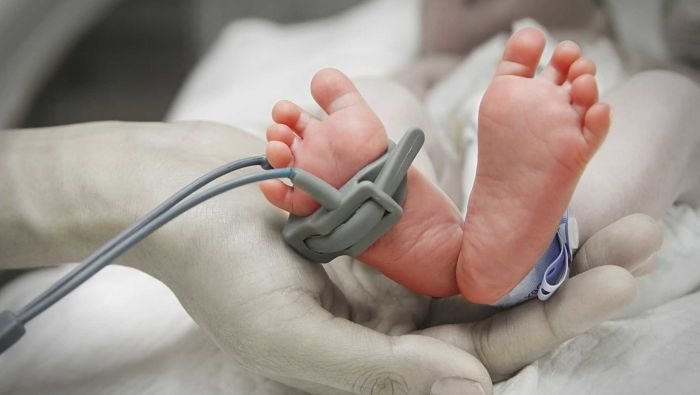 Bebé de 5 semanas hospitalizado con coronavirus en Israel