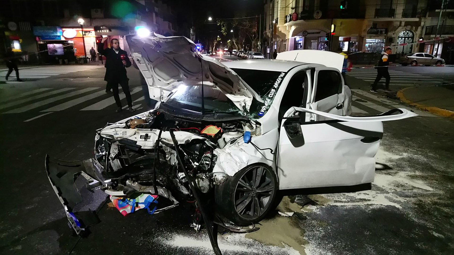 Choque múltiple en Almagro: cuatro autos involucrados y varios policías heridos - Infobae